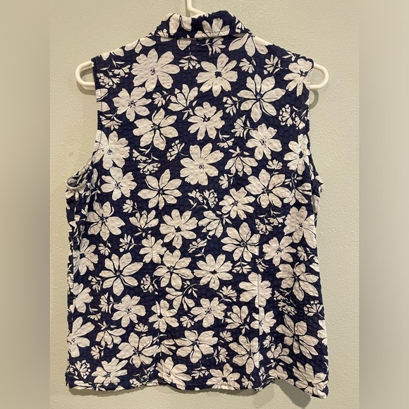 Erika sleeveless button down top in blue. Hawaiian Floral print. Size L - Picture 4 of 4